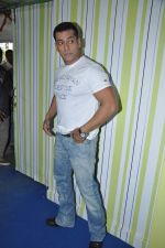 Salman Khan on the sets of Bigg Boss 6 in Lonavla, Mumbai on 30th Nov 2012 (193).JPG